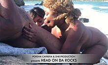 Nina和Porsha在海滩上给一个阳具丰满的男人深喉口交,热辣的电影